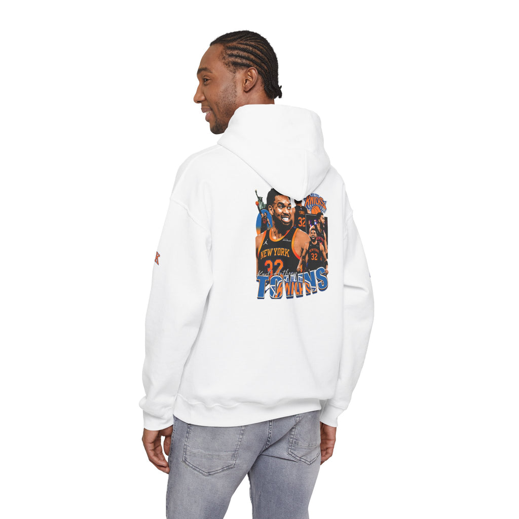 New York Knicks Retro Logo Hoodie — 32 Jersey Sleeve Basketball Pullover