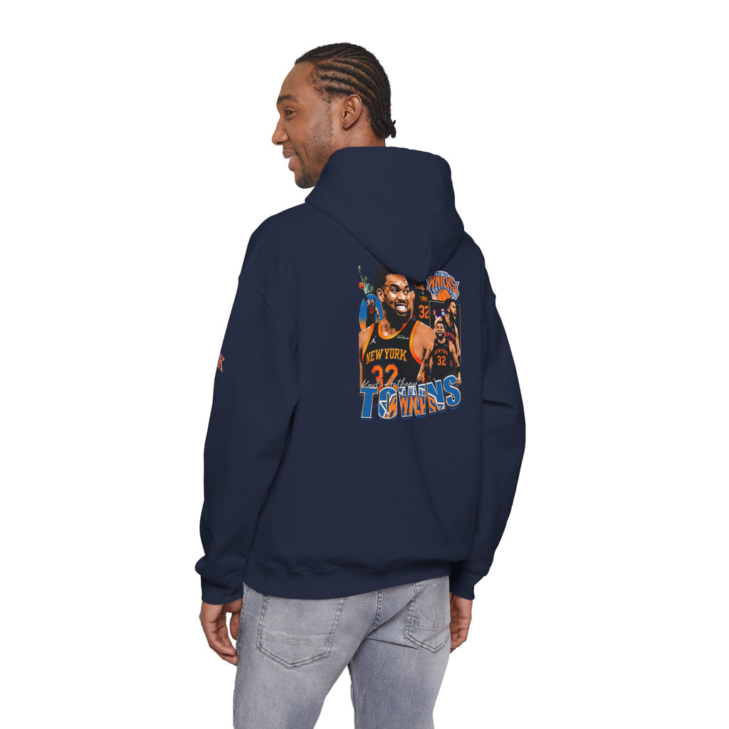 New York Knicks Retro Logo Hoodie — 32 Jersey Sleeve Basketball Pullover