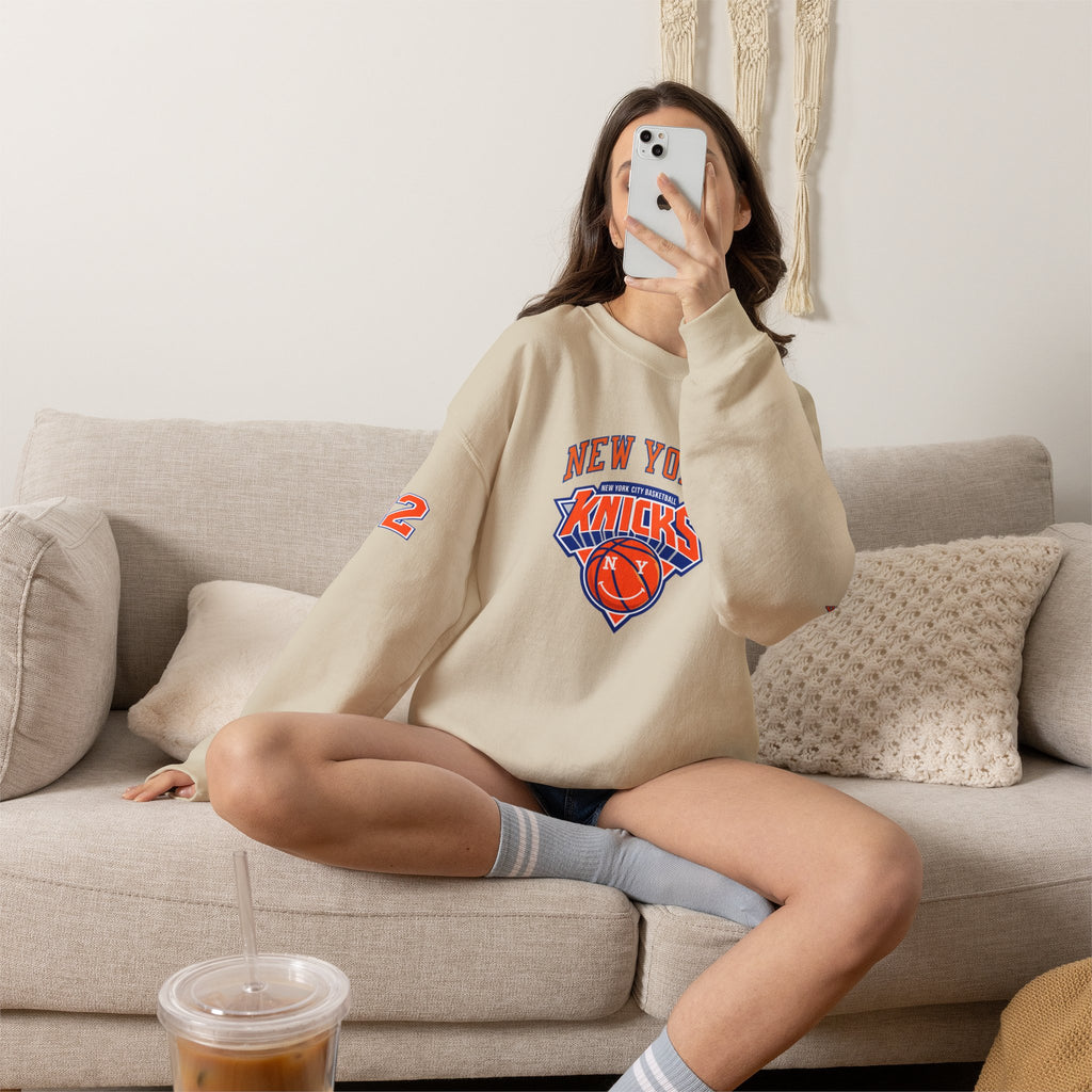 New York Knicks 'Towns 32' Crewneck Sweatshirt — Retro NBA Fan Apparel
