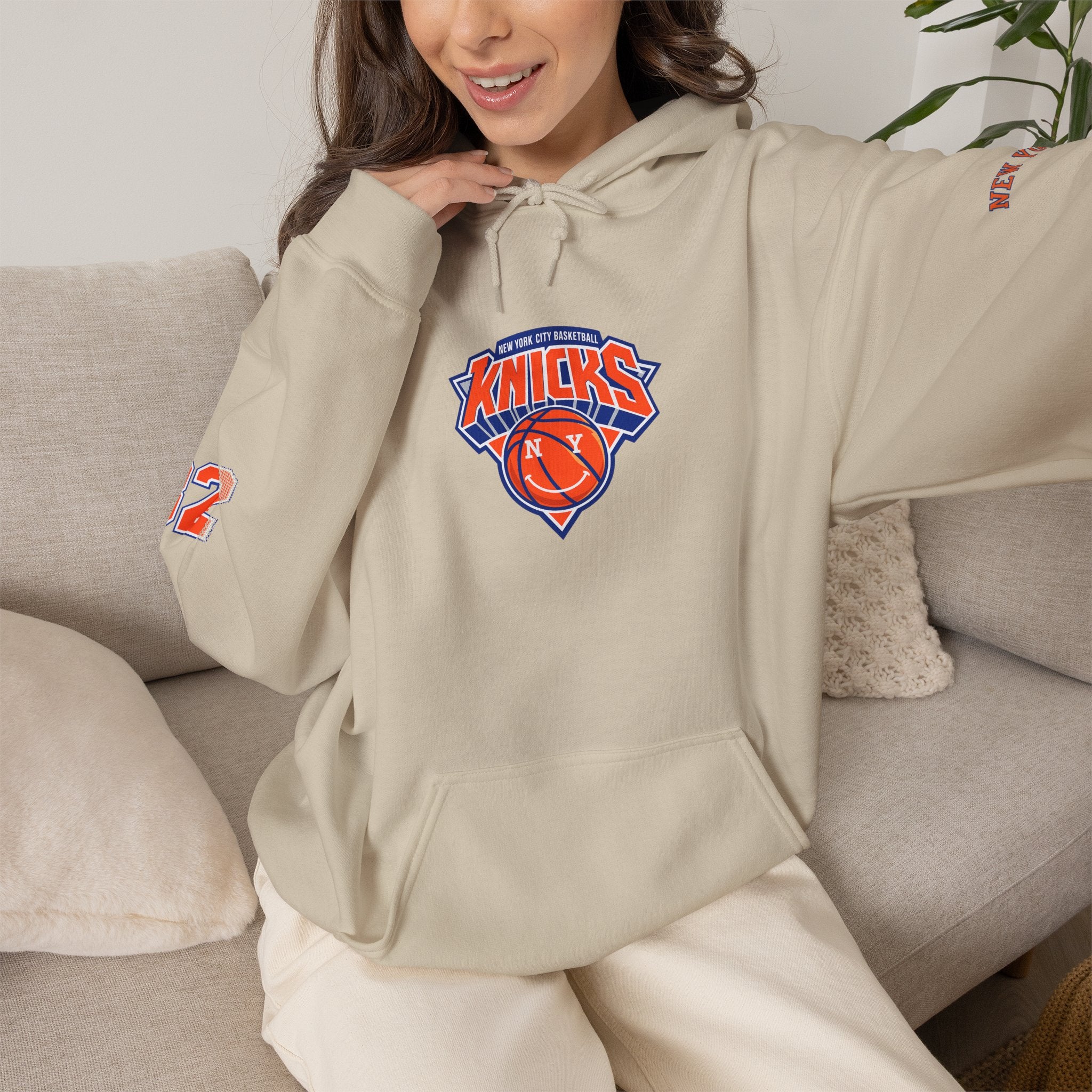 New York Knicks Jersey Hoodie — 'Towns 32' Retro Basketball Pullover