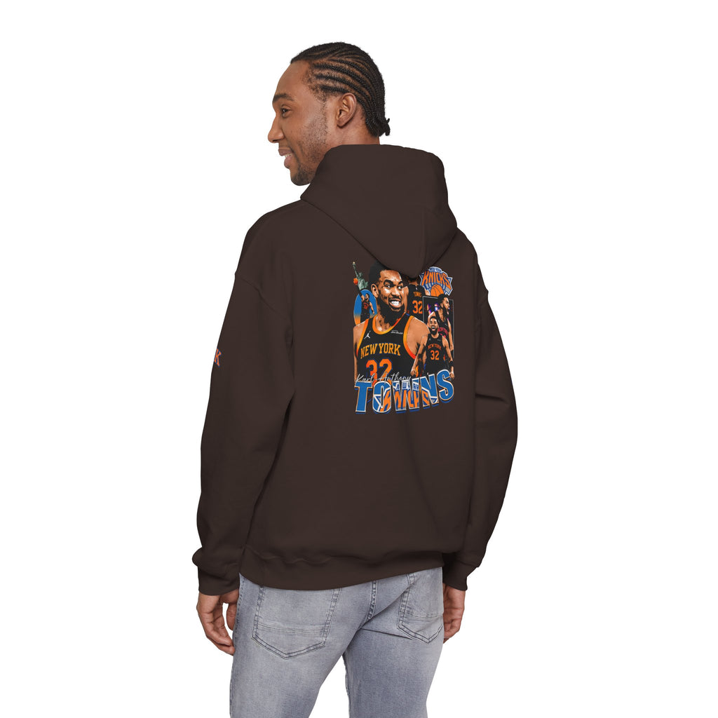 New York Knicks Retro Logo Hoodie — 32 Jersey Sleeve Basketball Pullover