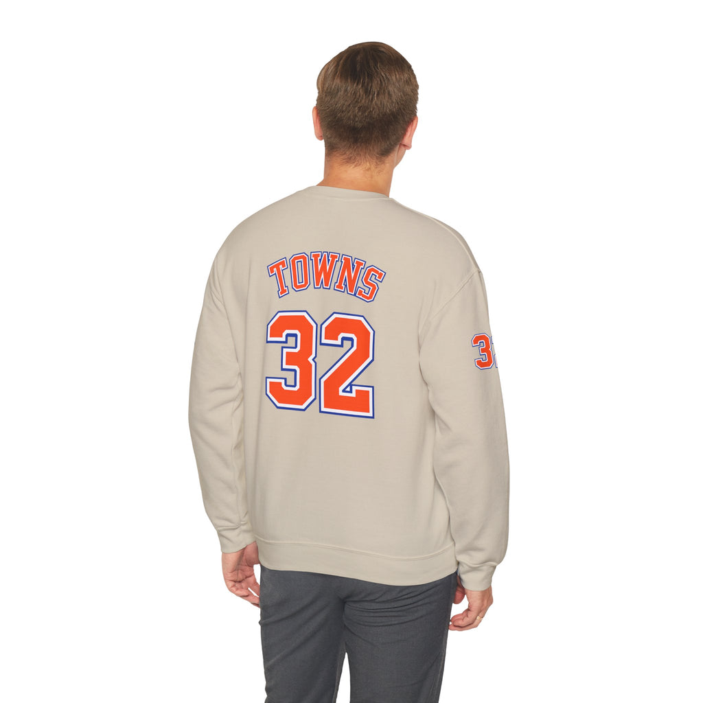 New York Knicks 'Towns 32' Crewneck Sweatshirt — Retro NBA Fan Apparel