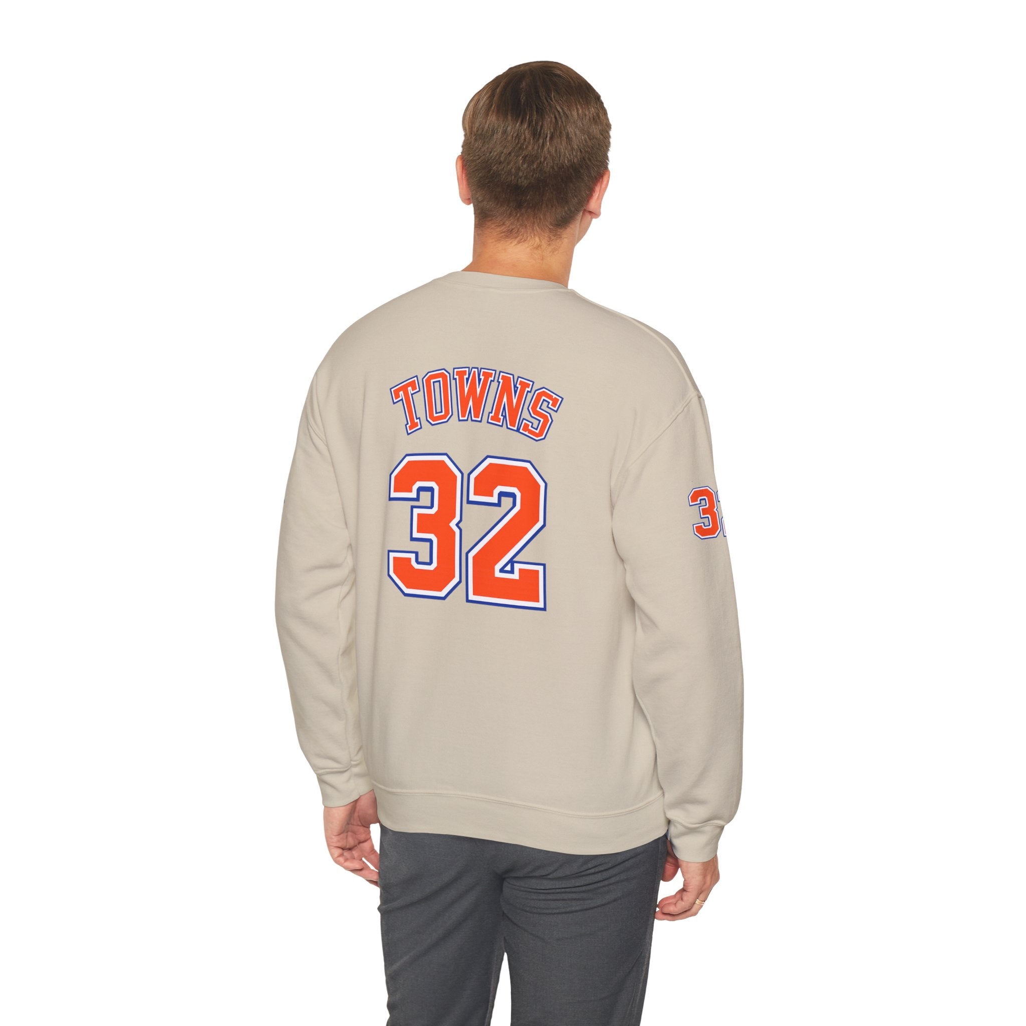 New York Knicks 'Towns 32' Crewneck Sweatshirt — Retro NBA Fan Apparel